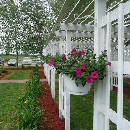 Victorian Veranda Country Inn Lawrence Bagian luar foto