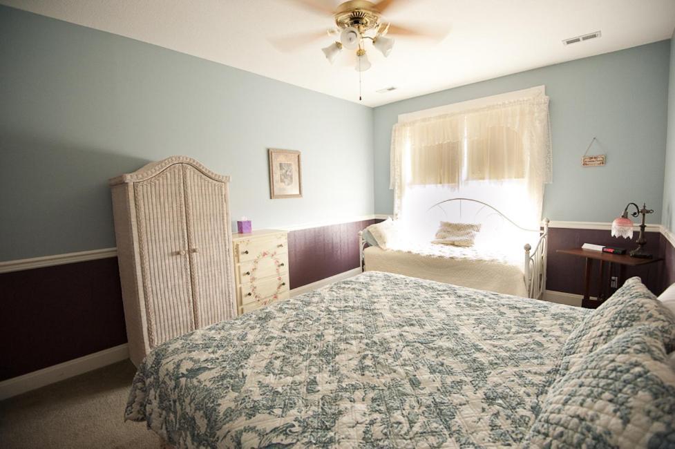 Victorian Veranda Country Inn Lawrence Ruang foto