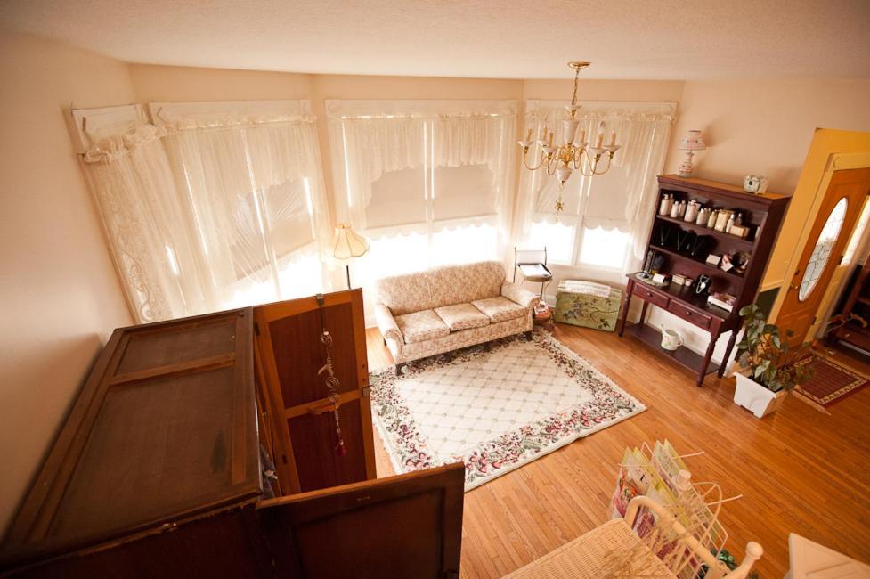 Victorian Veranda Country Inn Lawrence Bagian luar foto